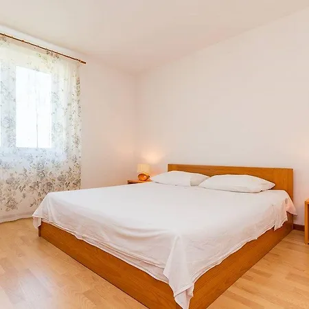 Appartement Andrei *